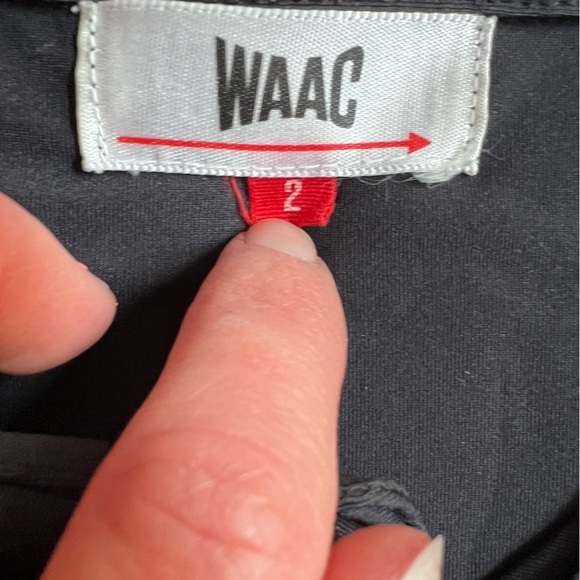 WAAC / MGM RESORTS BLACK SHORT SLEEVE GOLF POLO SIZE 2 - Picture 8 of 9